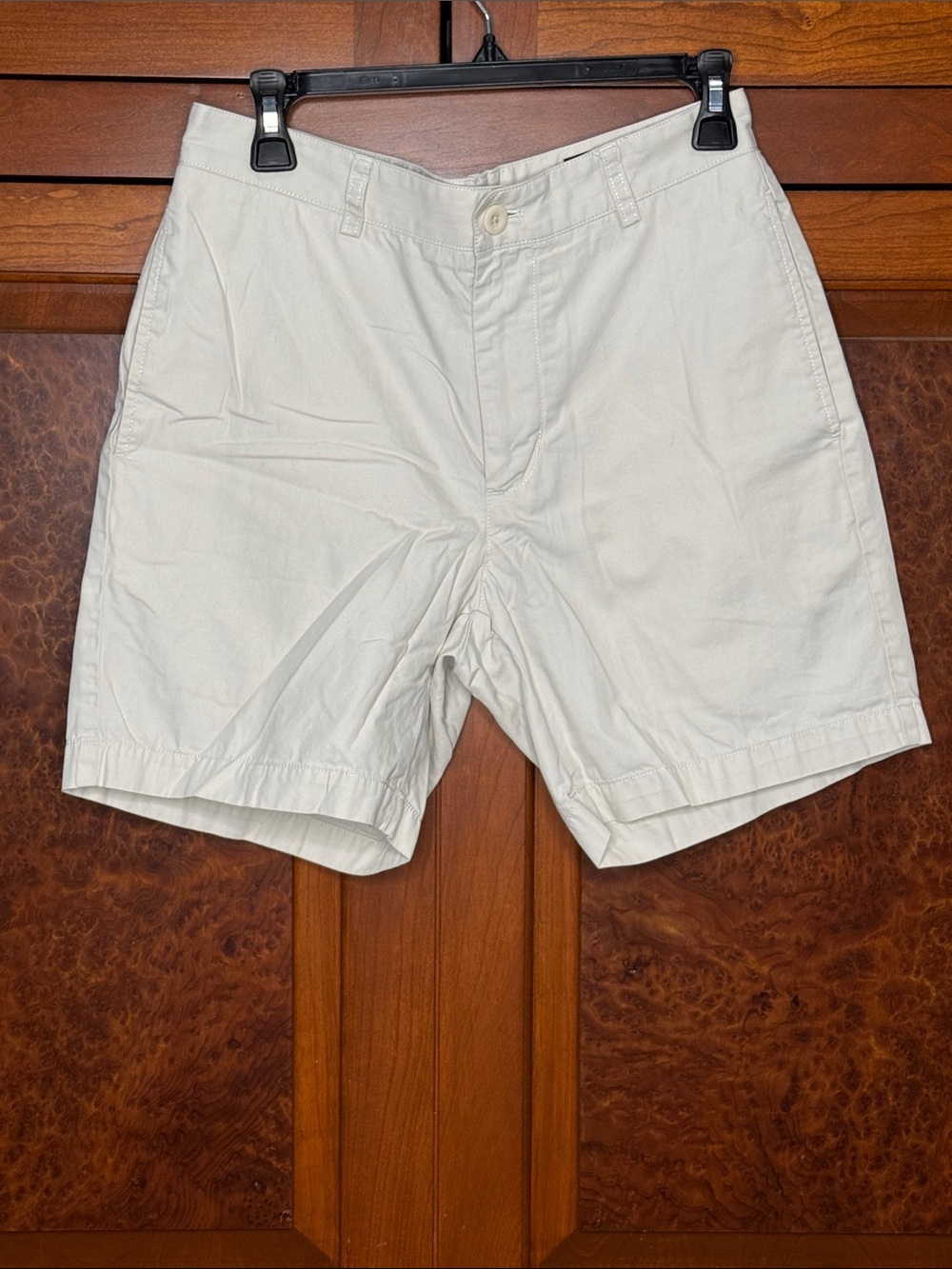 Vineyard Vines Stone Flat-Front Men's Club Shorts, 30” waist, 4” inseam, 100%